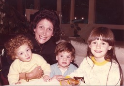 FriendsFamily11 4-1983