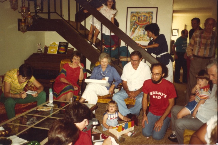 FriendsFamily12 9-1983